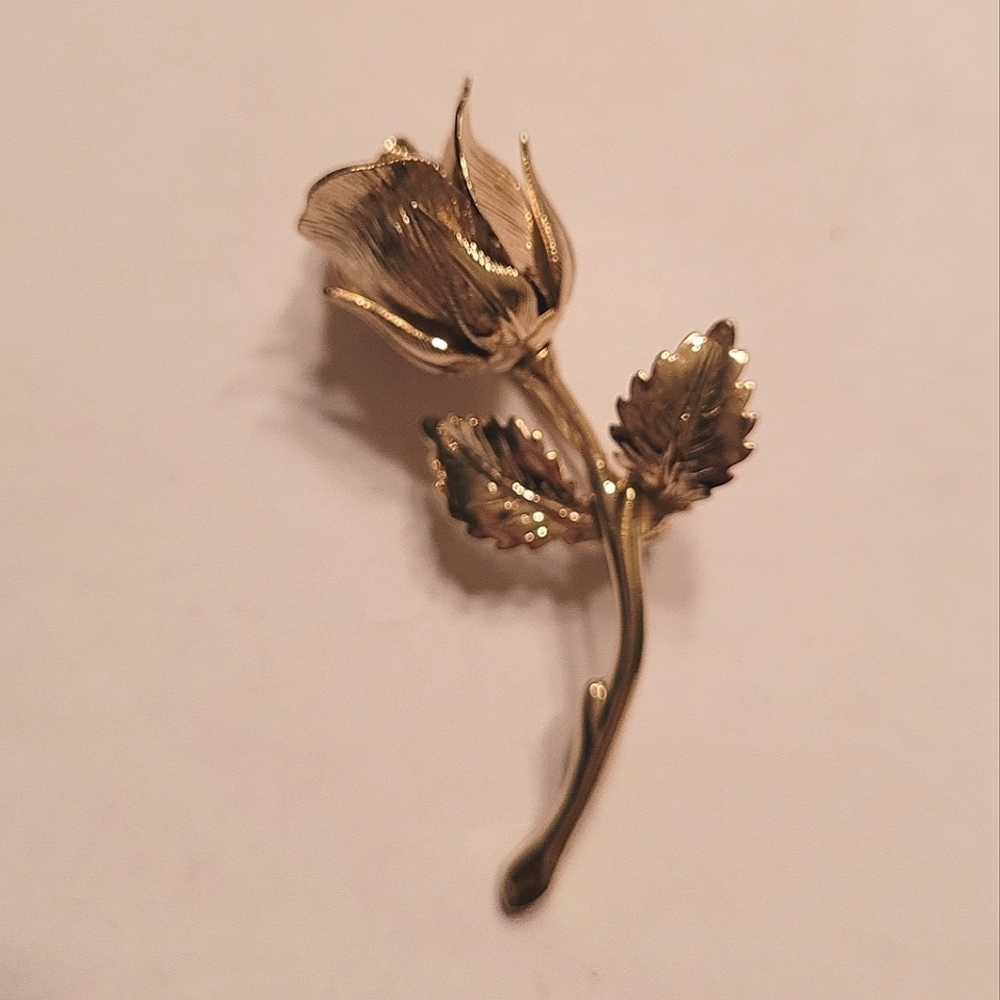 Vintage Gold Tone Rose Bud Brooch Floral Textured Leaf Pin 2.25 Inch Accessory